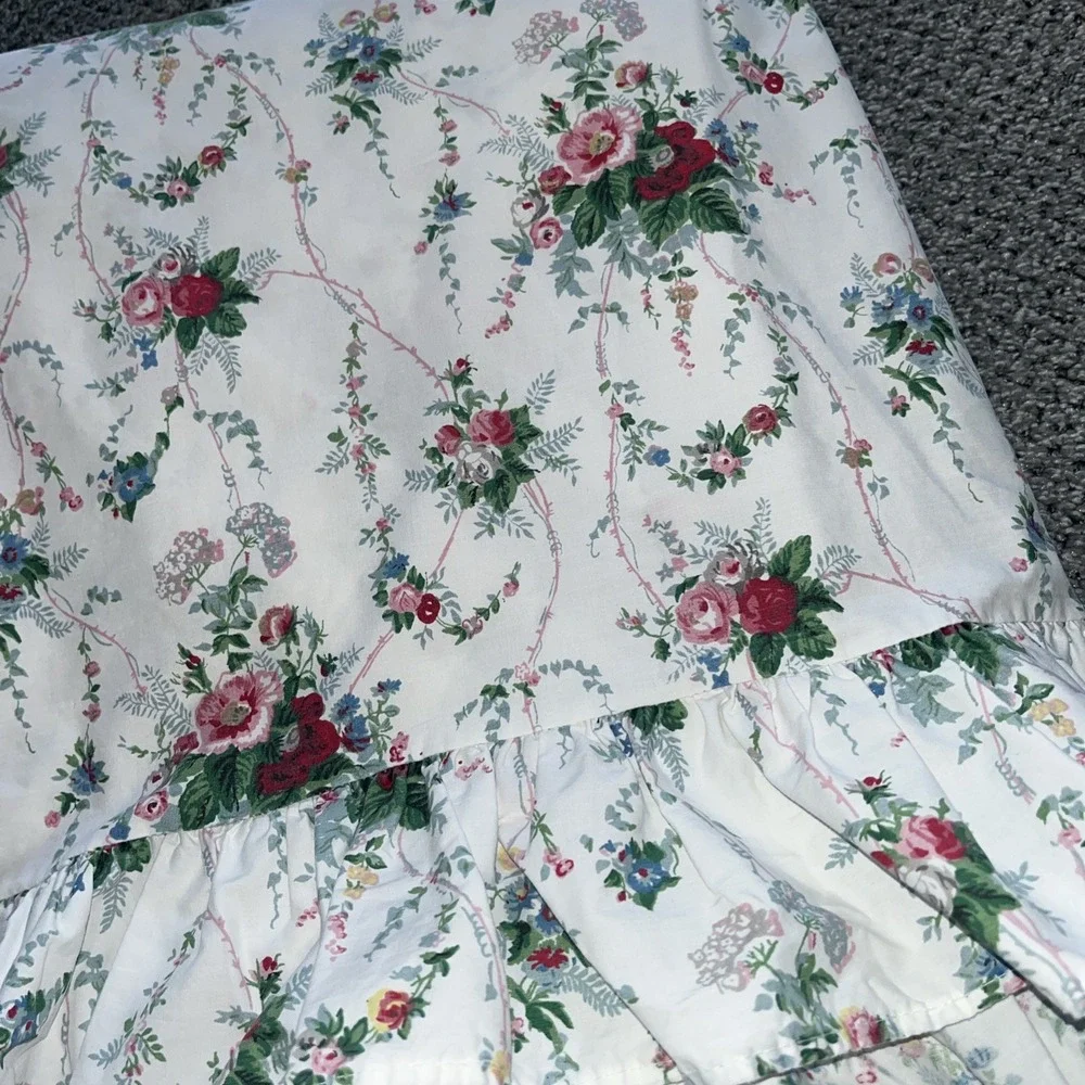Vintage Ralph Lauren Rose Floral Full Size flat Sheet. Ruffles. Country Cottage